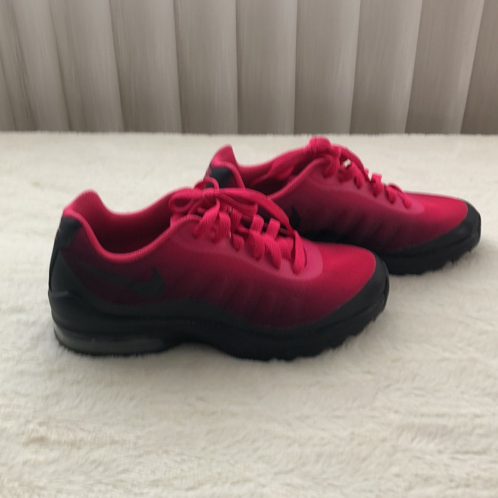 Nike Air Max Invigor 4Y - Picture 2 of 4